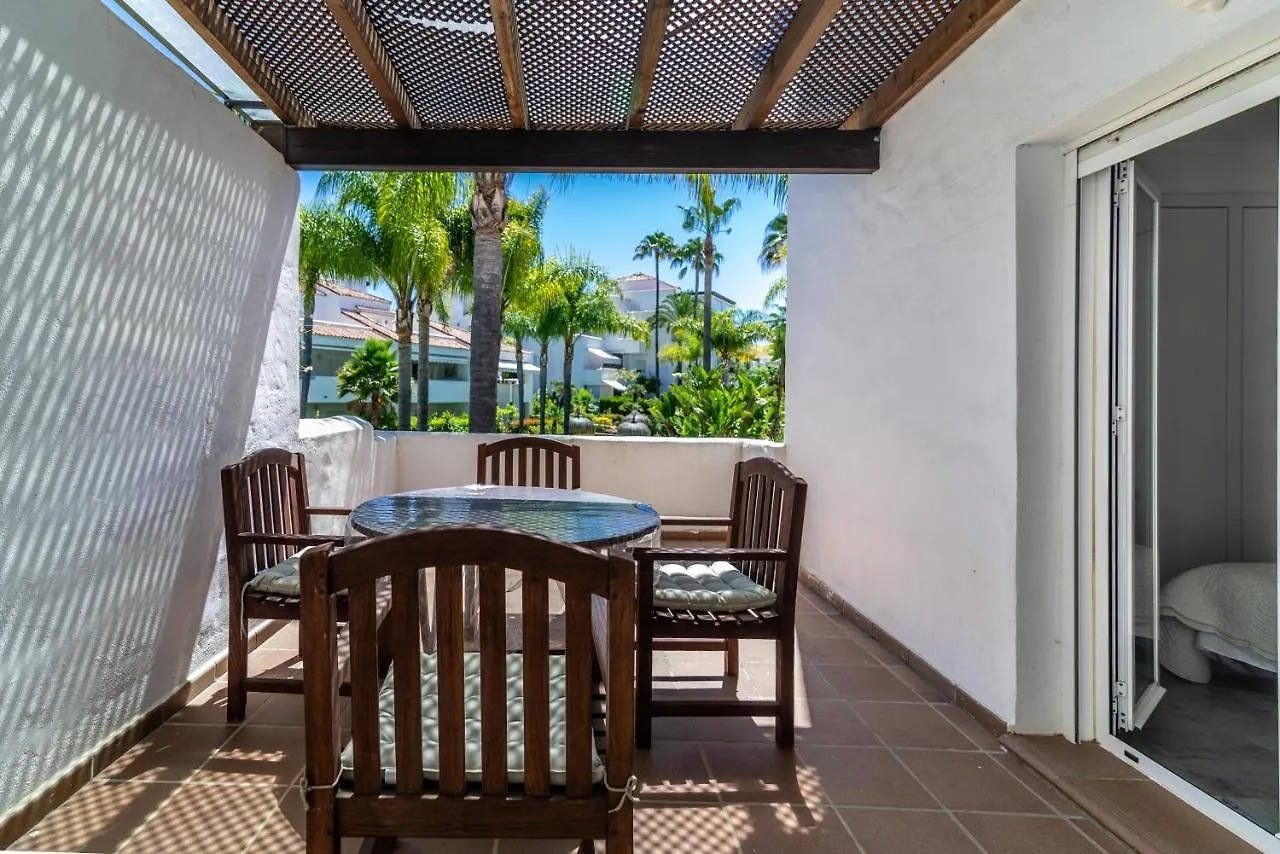 Marbella Villa Monteros 0*,